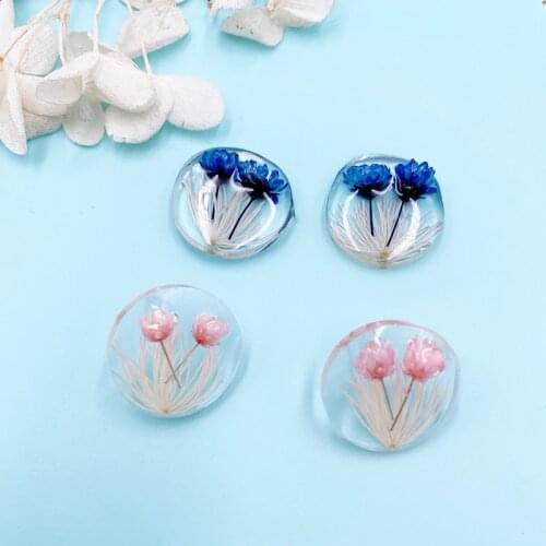 Transparent Resin Real Dry Flower Stud Earriings for Women Clear Arcylic Round Small Statement Earrings Wedding Bridal Jewelry
