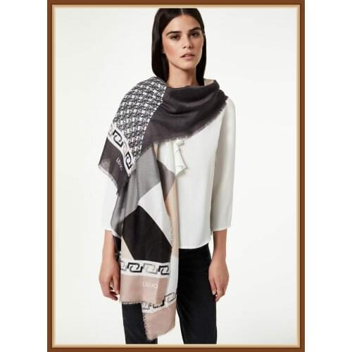 Italy foreign trade autumn/winter thickened womens fashion luxury scarf printed neck warm sunblock show temperament versatile