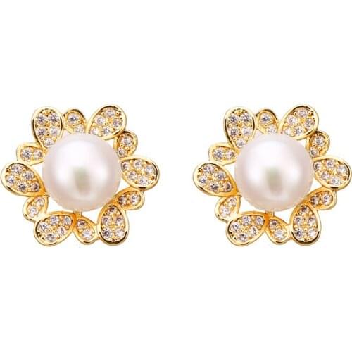 Bettyue Charming Flower Shape Pearl In The Middle Cute Zirconia Adorable Earring Wedding Party Gift For Women Accessories
