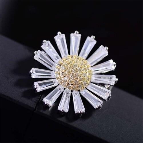 Fashion White Sunflower Brooch Crystal Rhinestone Brooches for Women Wedding Jewelry Gift Broach Decor Dress Sash Broches Pins