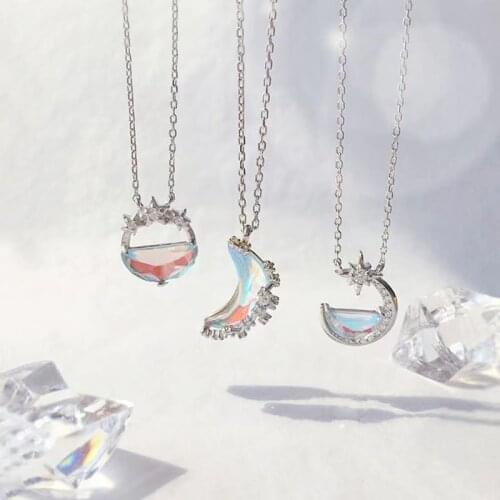 Glowing Discoloration Moon Chain Necklace Korea Creative Luminous Stone Pendant Necklaces for Women Fashion Jewelry Gifts 1PC