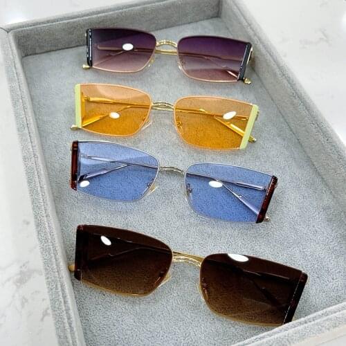 Womens Sunglasses Trending Vintage Metal Small Box Square Mens Glasses Fashion Luxury Designer Decorative Driving Eyeglasses