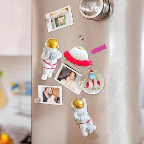 Astronaut Fridge Magnet 3D Refrigerator Stickers Cartoon Strong Suction Paste for Message Board Workmanship Magnetic Sticker