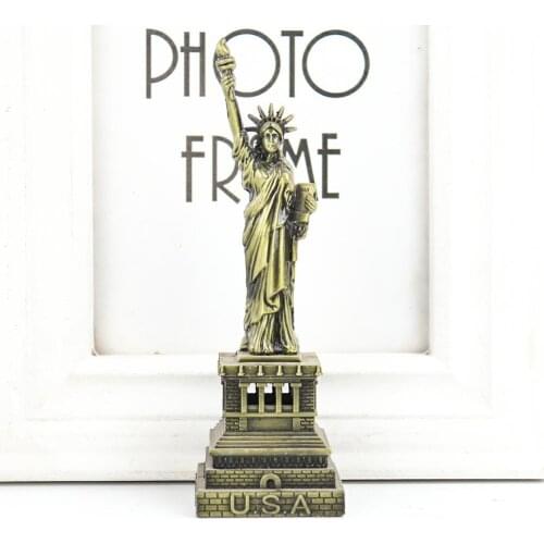 Statue of Liberty Graduation Gift Desktop Creative Home Room Decor Ornaments Wine Cabinet Paperweight Center Craft Figurines