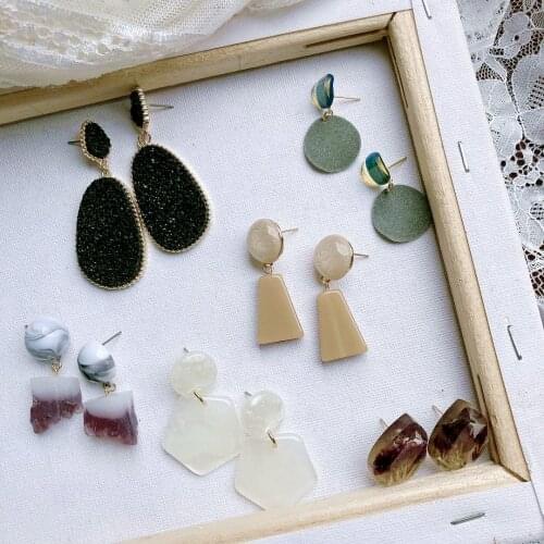 Korea Europe and America autumn and winter temperament resin acrylic East Gate Earrings popular retro acetate Earrings