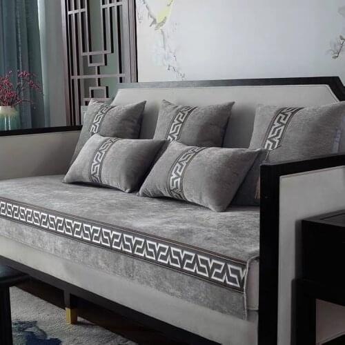 Chenille new Chinese solid wood sofa cushion four seasons universal non-slip high-grade cushion couch cover