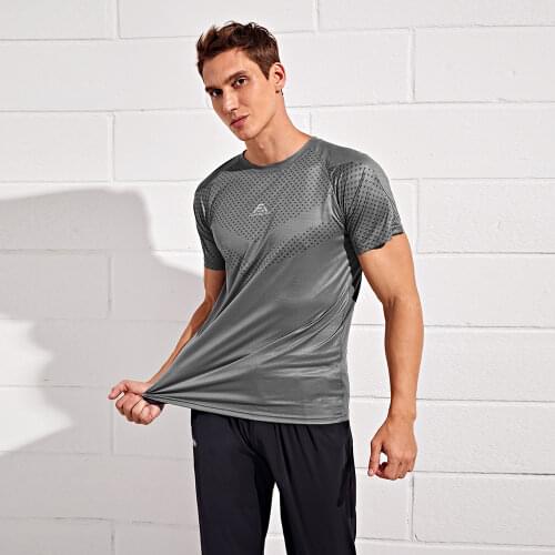 Men Running T Shirt Sweat Wicking Compression Elastic Workout Gym Basketball Short Sleeved Tee Sport Jersey Sportswear Tshirts