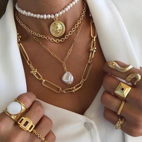 Hot selling retro female necklace with baroque pearl pendant clavicle chain multi-layer coin necklace sweater chain wholesale