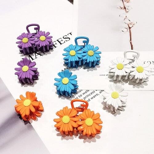 Cute Women Girls Pink White Yellow Daisy Flower Hair Claw Clamps Plastic Hair Crab Candy Colors Clip Hairpin Hair Accessories