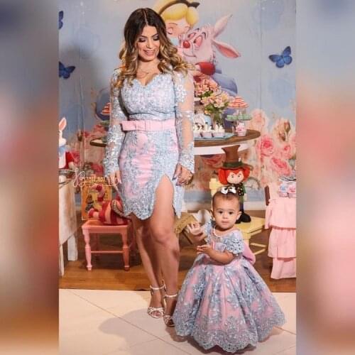 Long Sleeve Mother Daughter Blue Pink Birthday Party Dresses Light Blue Pink Mother And Girls Celebrity Dresses Ball Gown Custom