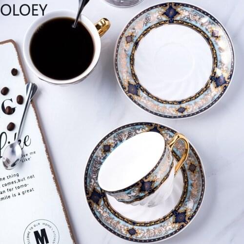 Japanese European Bone China Coffee Cup and Saucer Set Royal Luxury Handmade Porcelain Tazas Para Cafe Coffee Mugs Gold Handle