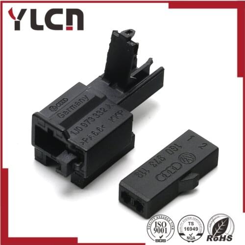 High Quality 2 way auto plug male and female electrical trunk light PA66 connector 1J0 973 332 1G0973119