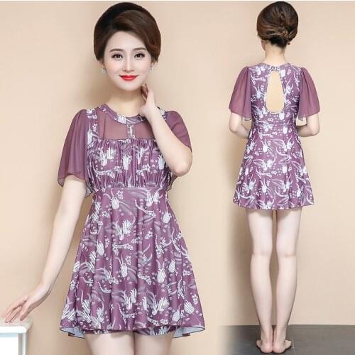 Loose large swimsuit womens fattening middle age lace conservative big chest short sleeve fattening swimwear bathing suit