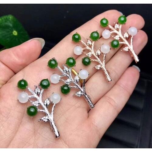 Natural Hetian Biyu Brooch Simple and beautiful 925 silver, beautiful color, latest design
