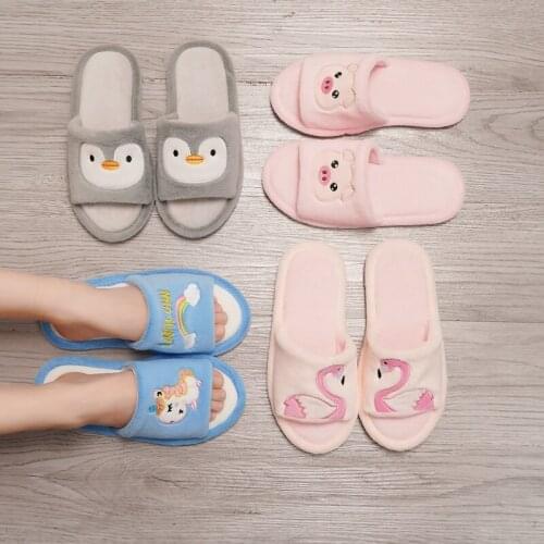 One Size Cute Animal Plush Indoor Non Slip Mens and Womens Spring and Autumn Slippers