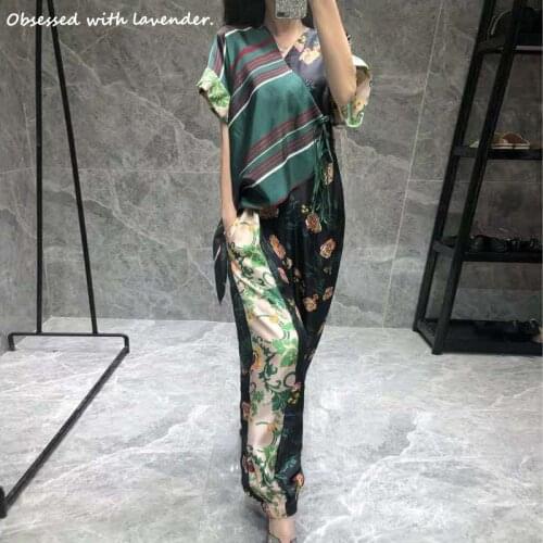 Obsessed with lavender.High-end design feeling twill silk printed pullover Hong Kong style knickerbockers Jumpsuits