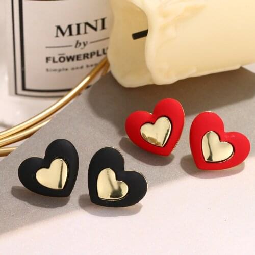 UMKA Gold Heart Metal Earrings For Women March 8th Special Gift Fashion Geometric Earrings 2021 Trend Jewelry Stud Earring