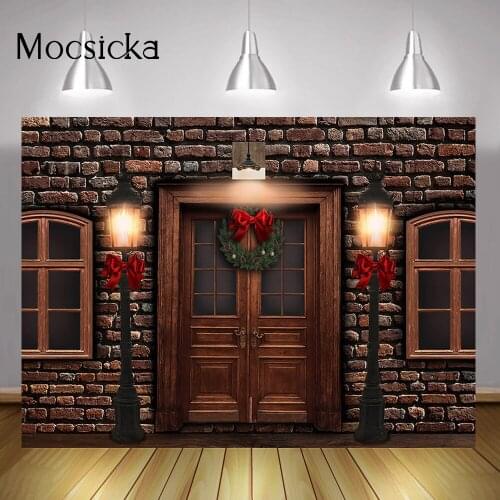 Winter Retro Brick Wall Backdrop Christmas Wreath Wood Door Birthday Photo Background Xmas Street Studio Professional Props