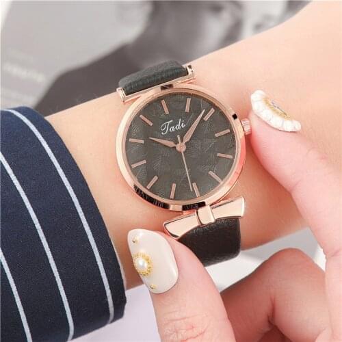 Trendy simple bar nail scale face ladies watch fashion college style casual female student watch