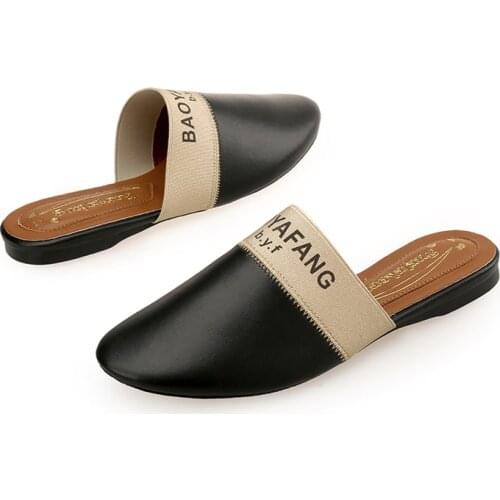 2021 New Summer Slippers Women Shoes Round Toe Transparent Rivet Shoes Outdoor Fashion Flat Slippers 2021 New Shoes