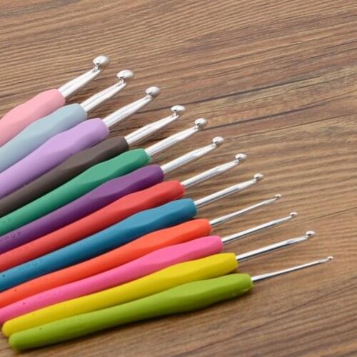 2-10mm Multicolor Knitting Needles 1pc Soft Grip with Ergonomic Handle Crochet Hook Yarn Weave Crochet Needles DIY Craft Tools