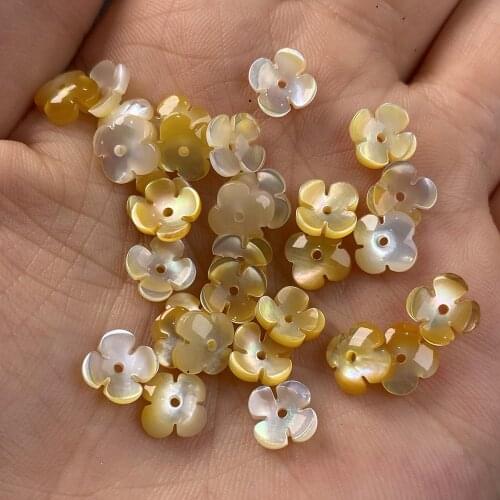 5pcs Carven Yellow Shell Flower Pure Natural Material Petals 3D Flower Beads for Handmade Necklace DIY Jewelry Making