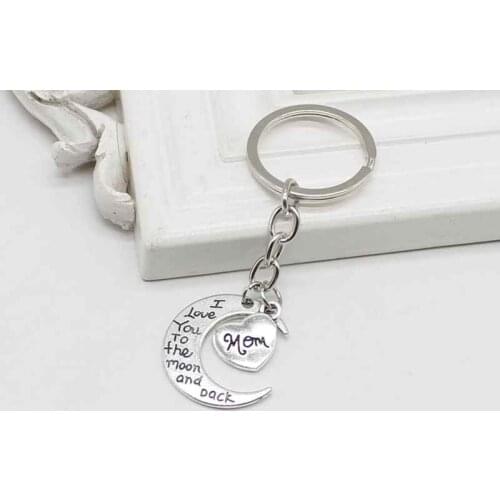 Fashion Charm Personality Mom I Love You To the Moon and Creative Back Pendant Keychain Mothers Day Birthday Jewelry