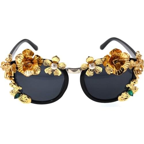 New Arrival European Style Oversized Square Crystals Decoration Women Sunglasses Luxury Ladies Colorful Shining Sun Glasses