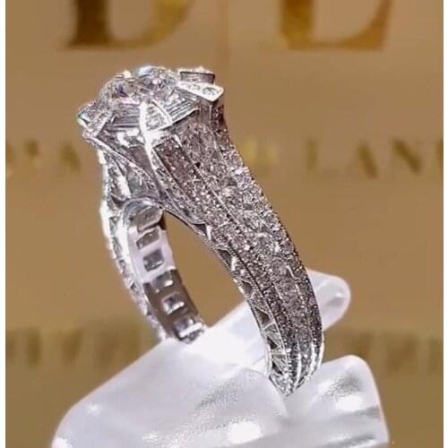 Milangirl Classic Oval Finger Ring Band Dazzling Brilliant Stone Four Prong Setting Classic Wedding Jewelry Anniversary Gift