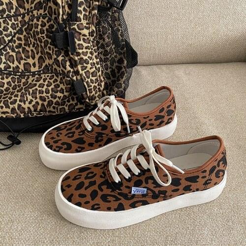 Leopard Print Women Vulcanized Shoes Casual Sneakers Skateboard Canvas Shoes Comfort Loafers Ladies Flats Tenis Feminino