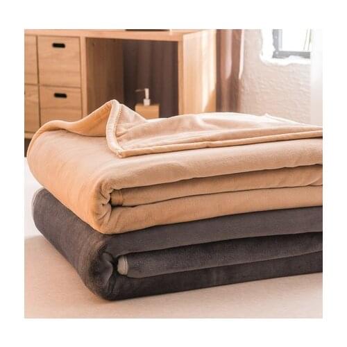 ZHUO MO Fleece Blankets On The Sofa