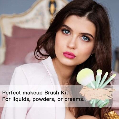 Small Makeup Brush Set 4 in 1 Portable Travel Retractable Mini Facial Cosmetic Brushes Suit with Soft Bristles