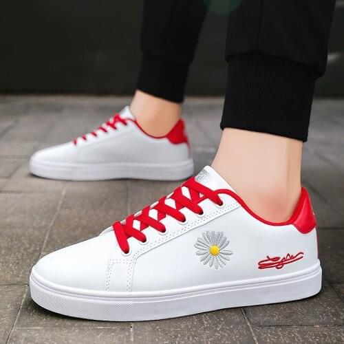 Skateboard For Men Flats Sport Shoes Hombre Lightweight Breathable Sneakers Spring Fashion Tennis Running Shoes Men Zapatillas