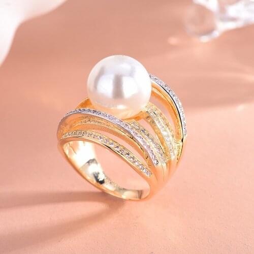 2021 Ladies Fashion Zircon Ring Fashion Twisted Pearl Ring Beaded Charm Bohemia Beach Jewelry Womens Banquet Party Gift