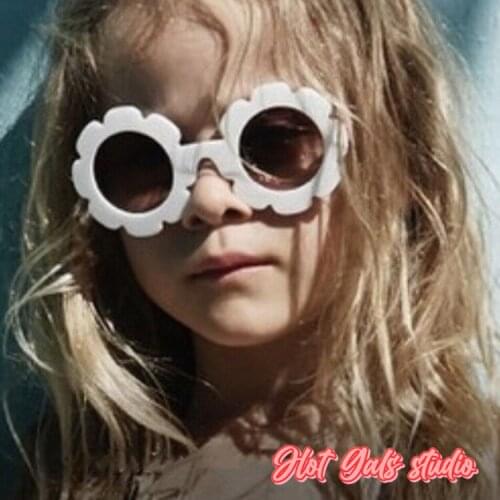 Hot Gals New Sunflower Childrens Sunglasses Concave Shape Baby Anti UV Sunglasses For Boys Girls Eyewear Accessories Apparel
