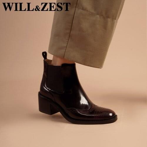 Winter Boots Women Flat Heels Patent Leather 2021 Fashion Short Goth Comfort Woman Black Platform Chelsea Booties Brand Shoes