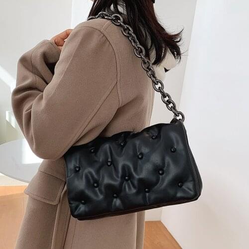 High Quality and Large Capacit Womens Trending Female Purses Rivet Luxury Branded Trend Shoulder Bag