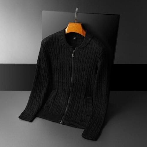 New mens knitted cardigan for fall/winter 2021 new twist simple solid color zipper sweater knitted sweater stand-up collar blac