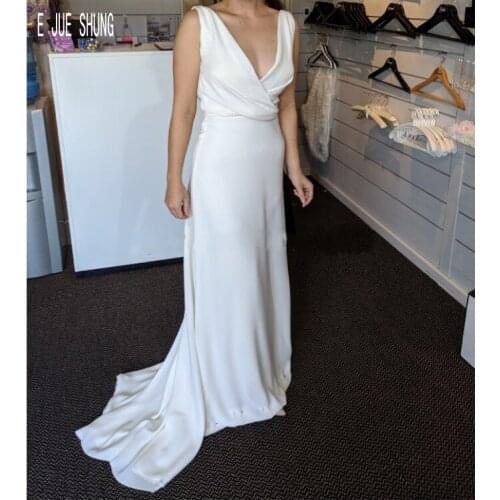 E JUE SHUNG Chic Cowl Back Wedding Dresses V Neck White Mermaid Wedding Gowns Simple Sleeveless Bride Dresses vestido de noiva
