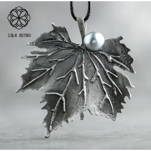 Vintage Pendants for Women Grey Maple Leaf Charm Jewellery Long Chains Neck Decoration Handmade Necklace Choker Vintage New Gift