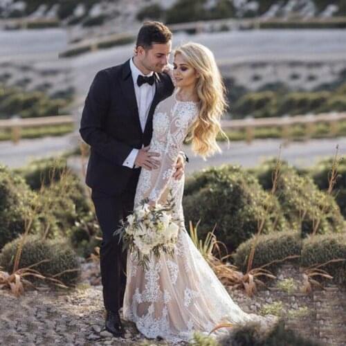Modern Elegant Mermaid Lace Champagne Bridal Wedding Dresses Long Sleeves O Neck Illusion Back Wedding Gowns for Bride Appliqued