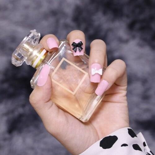 24pcs Fake Nails With Glue Mid-length Pink Butterfly Wear Nail Stickers Finished Nail Stickers Press On Nails Stiletto DL