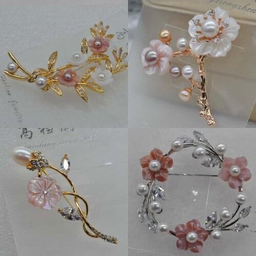 Wholesale 5 pcs similar mix style pearl brooches