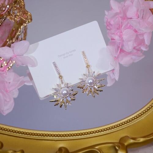 14k Real Gold Plated Fashion Jewelery Crystal Pearl Sun Flower Exquisite Stud Earrings for Woman Holiday Party Elegant Earring