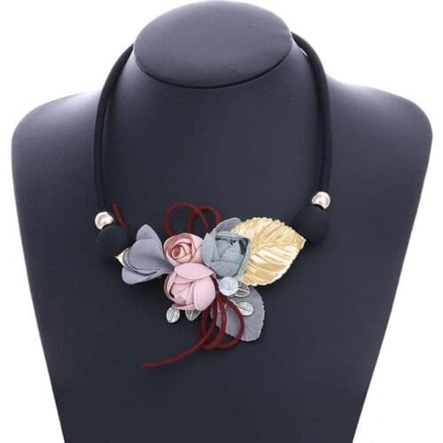 Fashion Fabric Flower Womens Necklace Adjustable Rope Link Sweater Chain Necklaces for Woman Festival Wedding Jewelry