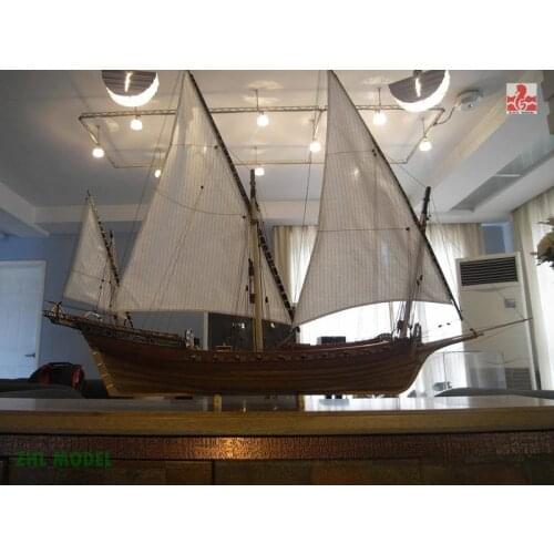 ZHL REQUIN 1750 model ship