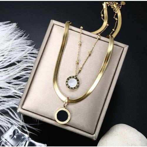 ZMFashion Women Layered Snake Chain Link Necklace Blade Chains With Black/White Shell Roman Numerals Pendant Sexy Choker Jewelry