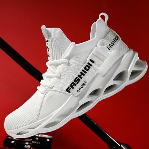 2020 new mens blade shoes casual large size running shoes cushioning breathable sports increased 46 yards light jogging