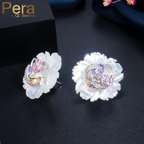 Pera Creative Natural Shell Flower and 3 Round Colorful Crystal DIY Jewelry Free Combination Stud Earrings for Women Gift E536