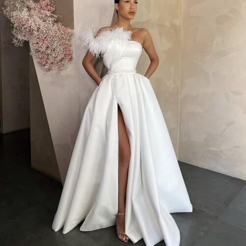 Elegant White Satin Prom Dresses Long Red Black Evening Gowns With Pockets Feather High Side Split Formal Dress Evening Party